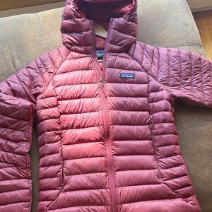 Patagonia Hooded Puffer Jacket in Dusty Rose
